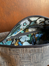 Load image into Gallery viewer, Blaire bag in Cross Weave canvas fabric