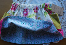 Load image into Gallery viewer, Flippity Skirt Size 3 Floral with Linen pockets/Floral