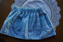 Load image into Gallery viewer, Flippity Skirt Size 3 Floral with Linen pockets/Floral