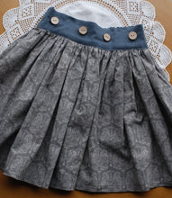 Load image into Gallery viewer, Hazel Skirt Size 5 with Reversible/Removable Apron
