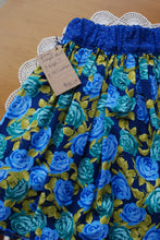 Load image into Gallery viewer, Hazel Skirt Size 7 Blue Floral
