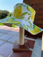 Load image into Gallery viewer, Miami Sun Hat Lemon reversible Women’s small