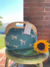 Load image into Gallery viewer, Women’s Wooden Handle Cat Clutch Bag