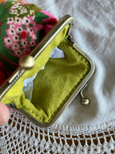 Load image into Gallery viewer, Floral Bouquet Coin Purse