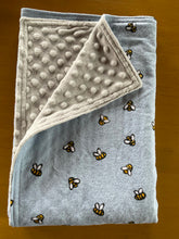 Load image into Gallery viewer, Bumblebee Flannel and Minky Blanket