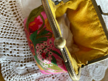 Load image into Gallery viewer, Floral Bouquet Coin Purse