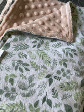Load image into Gallery viewer, Flannel green leaves and blush pink minky blanket
