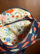 Load image into Gallery viewer, Strawberry Blaire Sling Bag
