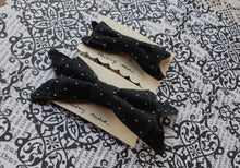 Load image into Gallery viewer, Everyday Polka dot Chambray Tess Bow Clip
