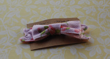 Load image into Gallery viewer, Mini Pink Floral Tess Bow Clip
