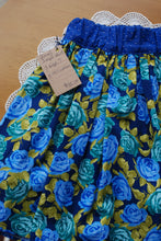 Load image into Gallery viewer, Hazel Skirt Size 7 Blue Floral
