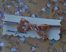Load image into Gallery viewer, Bias Tape Bow Headband-sand Ring o&#39; Roses Fabric from Art Gallery
