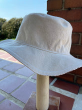 Load image into Gallery viewer, Miami Sun Hat Floral reversible size 7-10 yrs
