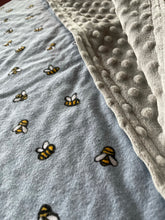 Load image into Gallery viewer, Bumblebee Flannel and Minky Blanket
